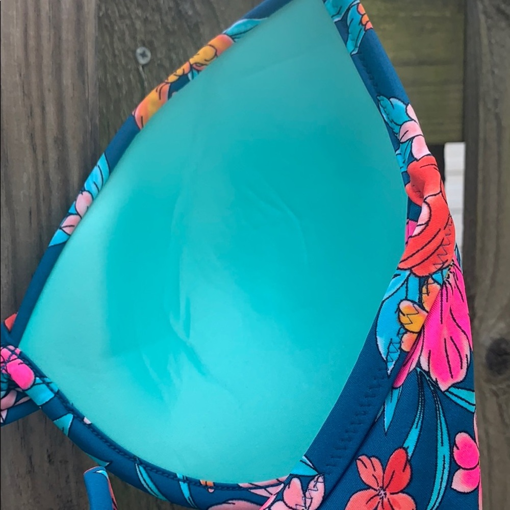 Bathing Suit - Picture 8 of 11
